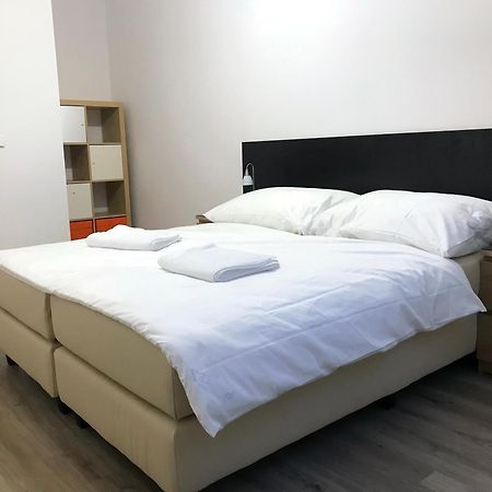 Valentine'S National Museum Apartments Prag Rum bild