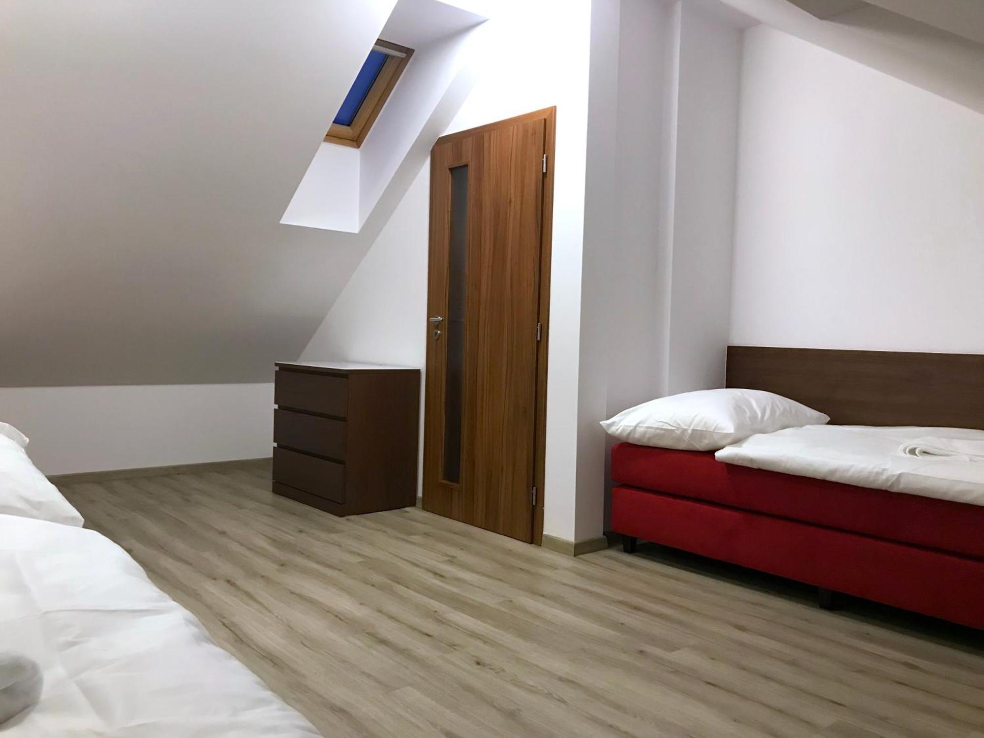 Valentine'S National Museum Apartments Prag Rum bild